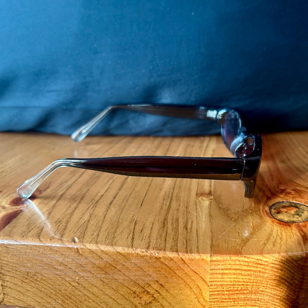 Vibtage 90s Black Rectangular Acetate Framed Sunglasses with Ombré Arms - Picture 5 of 9